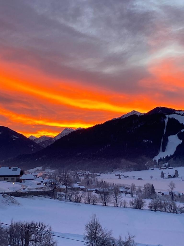 Kolbitsch Am Weissensee Ein Seeblick Der Verzaubert Inklusive Premiumcard Exteriér fotografie